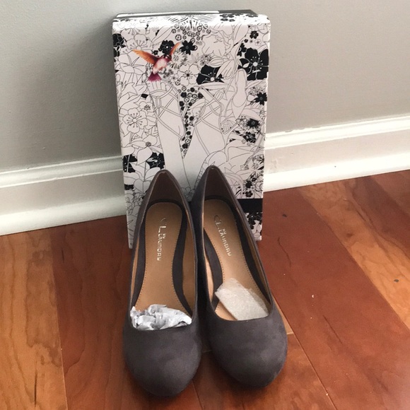 Heels/wedge - Picture 1 of 2